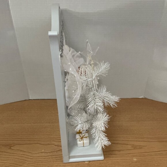 Avon Santa Claus Window Decoration Lighted Winter Christmas Scene Retired 2008 - Picture 4 of 9